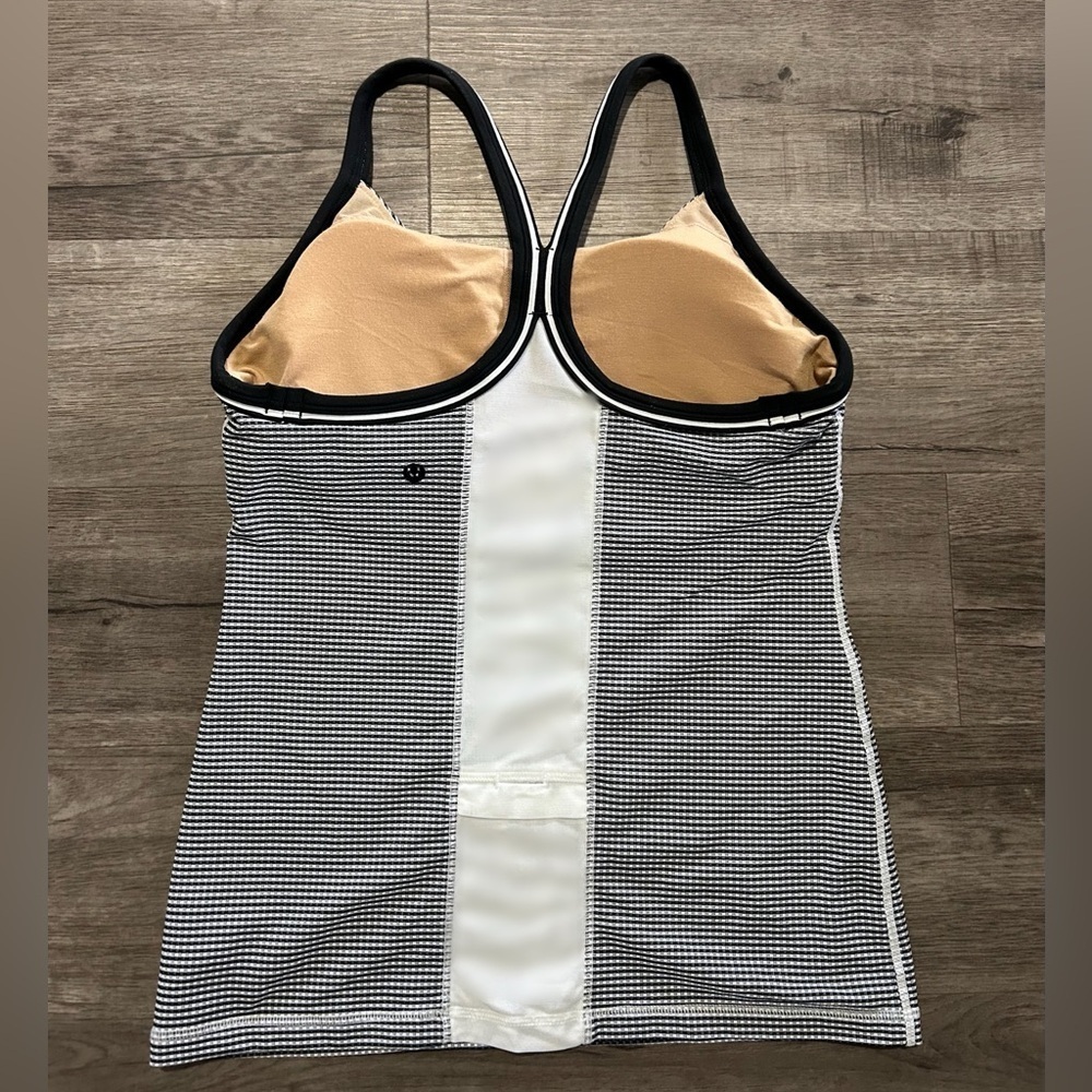 Size 8 Lululemon tank